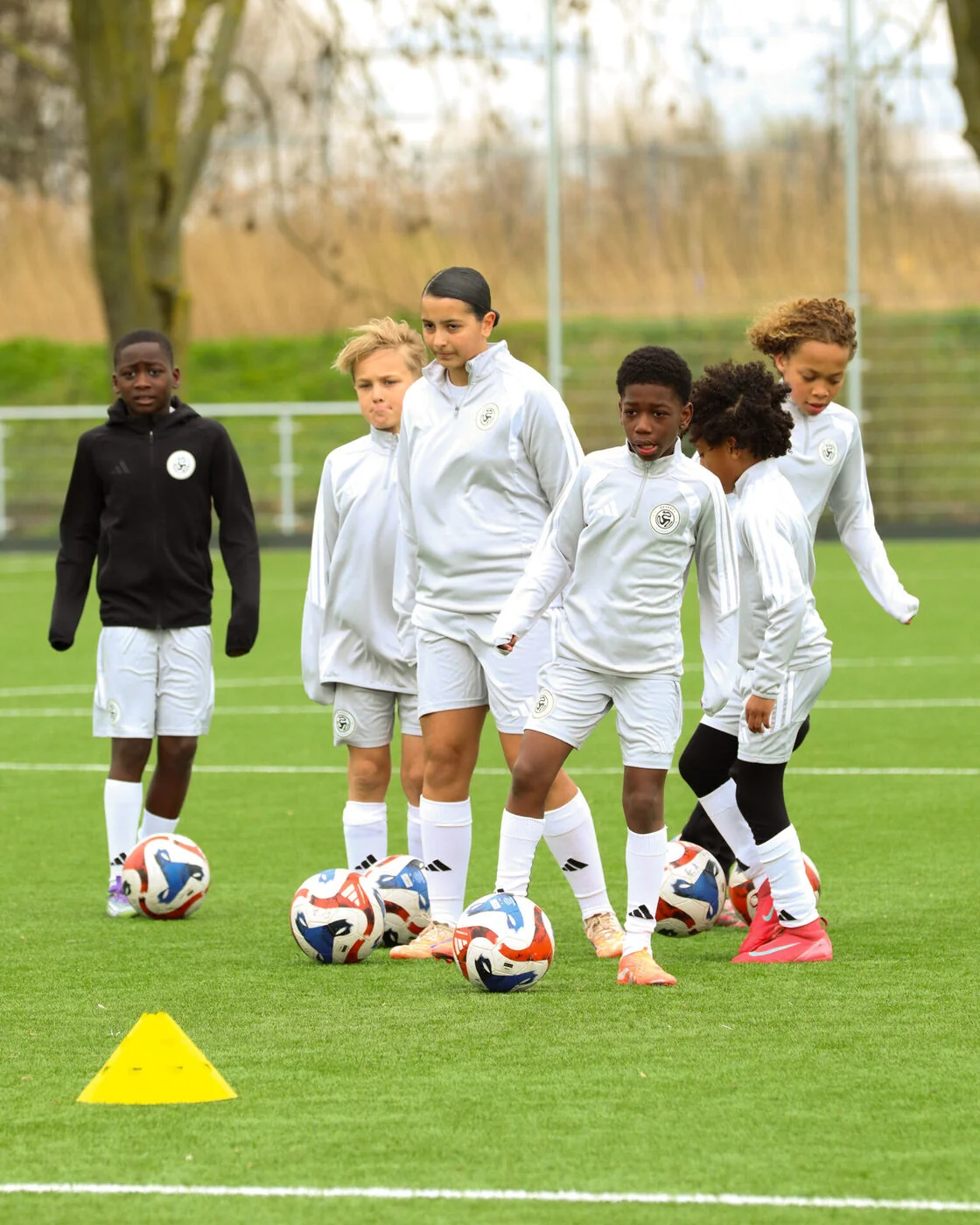 Speler in Brobbey Academy kleding